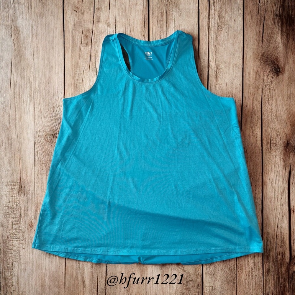 LOT OF 7 WOMEN'S ATHLETIC TOPS SIZE XXL - Picture 4 of 7